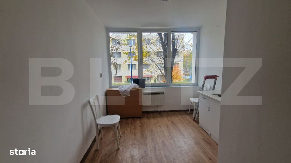 Camera de camin, cu baie in camera, 12 mp, zona Tractorul