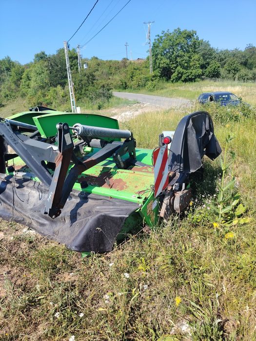 Coasa frontala pe tractor 3. 2M deutz fahr