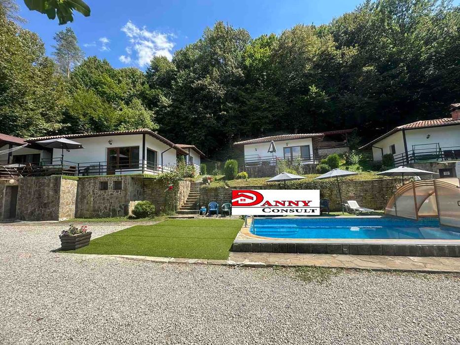 Комплекс от къщи за гости в Троянския балкан