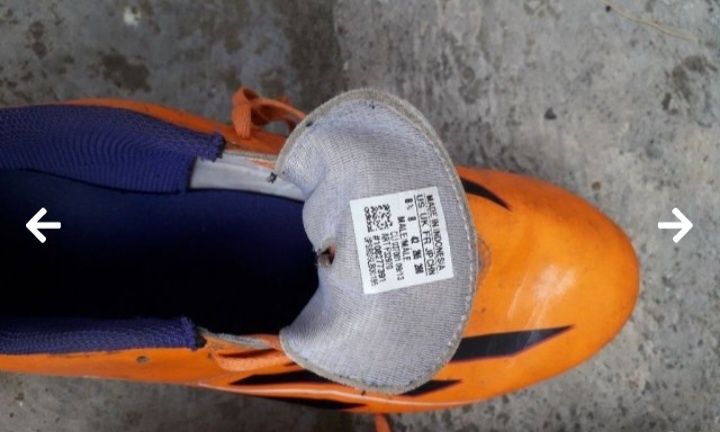 Футболни обувки.Бутонки.Adidas.Номер 42.