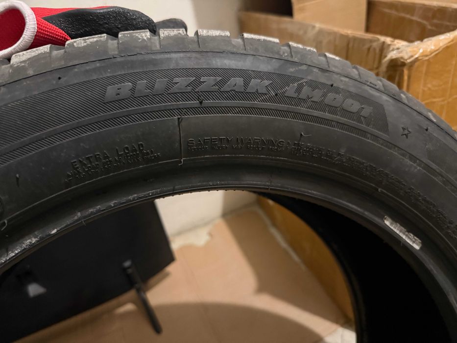4 бр. зимни гуми Bridgestone Blizzak LM001 245/50/19 RunFlat DOT 2021