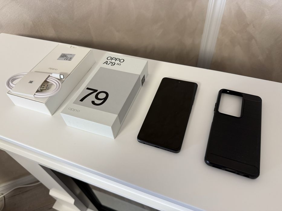 Telefon Oppo A79 5G / 256 GB