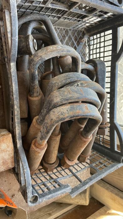 Стремянка с гайками