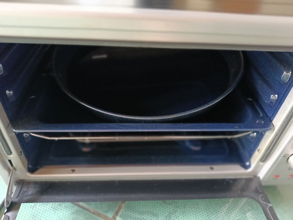 Продам печь artel