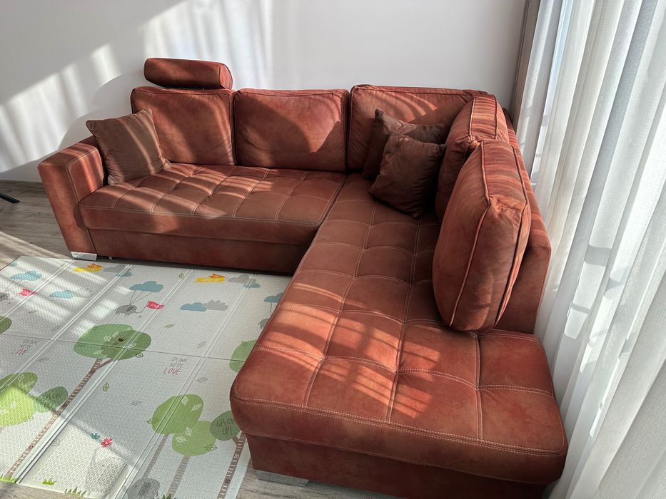 Разтегателен ъглов диван