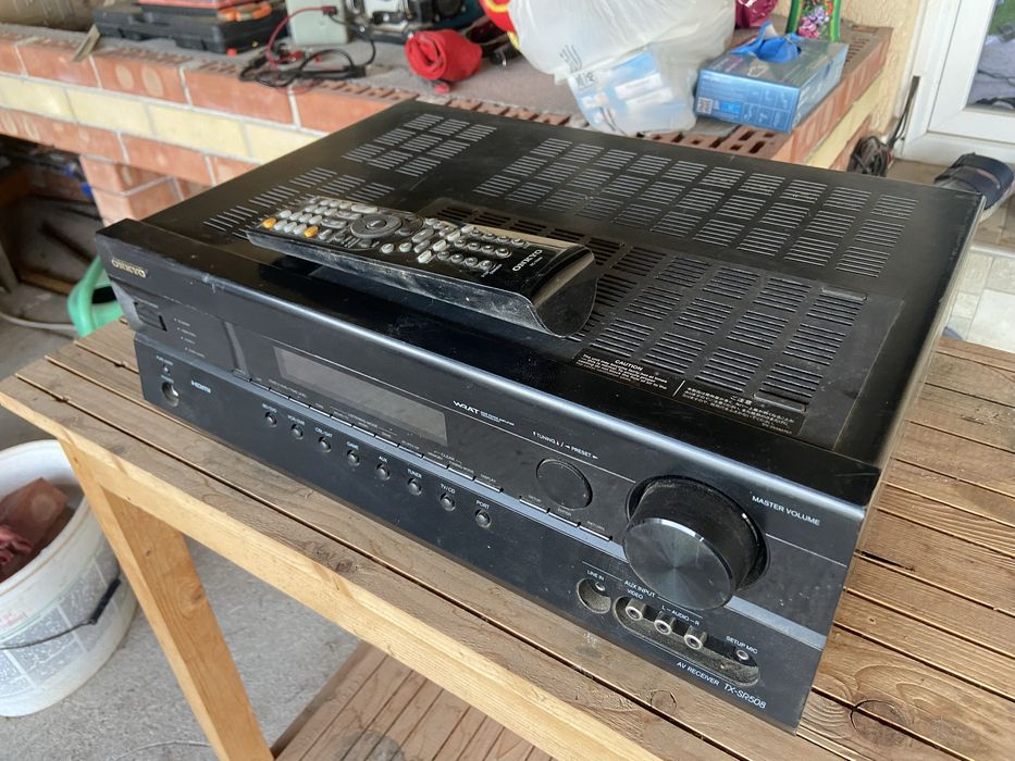 Amplificator statie Onkio cu telecomanda