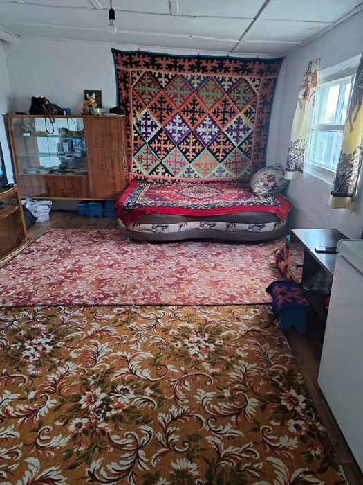 Дом, Село Тай. С хоз. постройкамии