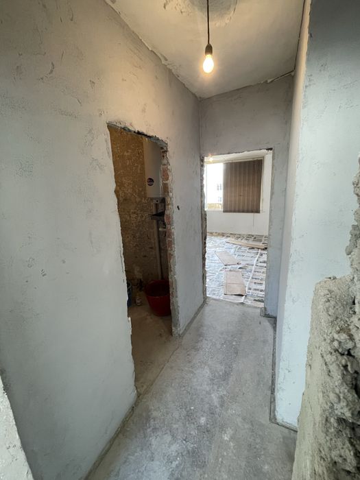 (Санира се) Четиристаен Тухлен Апартамент До Кенана 93кв