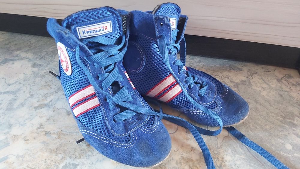 Продам борцовки детские