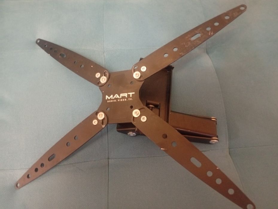 Кронштейн настенный для телевизора