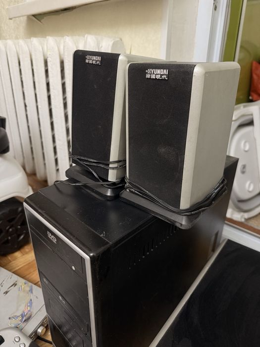 Блок, акустика, клавиатура, плеер