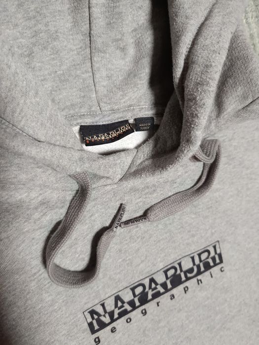 Napapijri два броя мъжки суитшърт размер XXL.