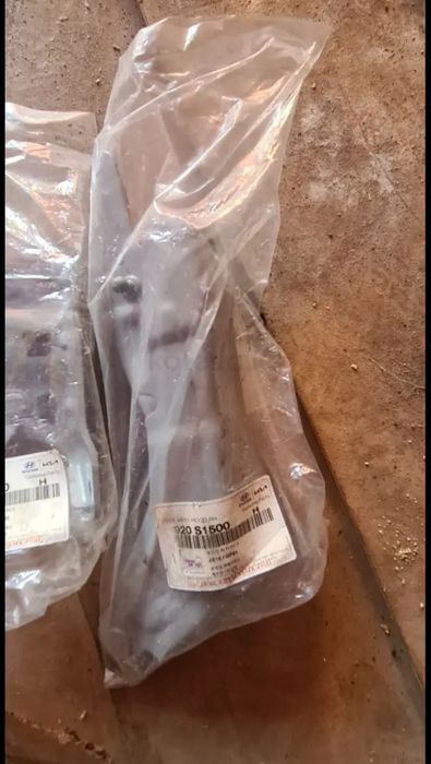 Петля капота от Санта Фе