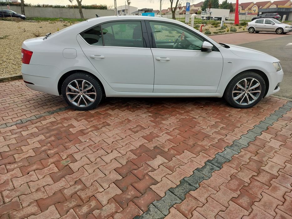 SKODA Octavia 2017 — imagine 3