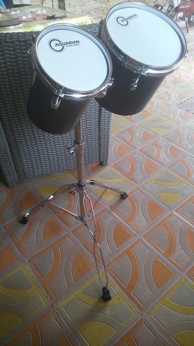 Бонгоси . Барабани .Перкусии