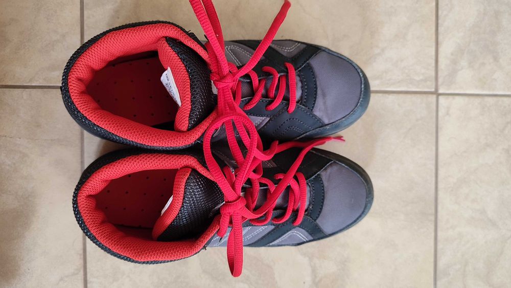 Туристически обувки 37 номер Quechua