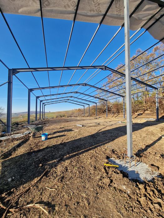 Vând structura metalica 12x30x4 metri