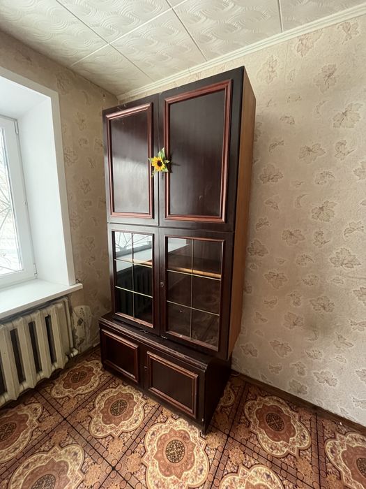 Отдам даром стенку и тд