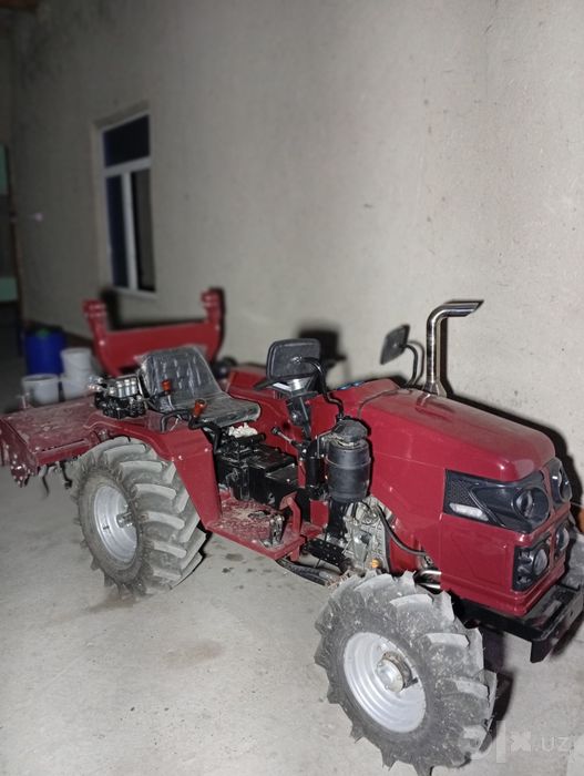 Mini Traktor. 4×2