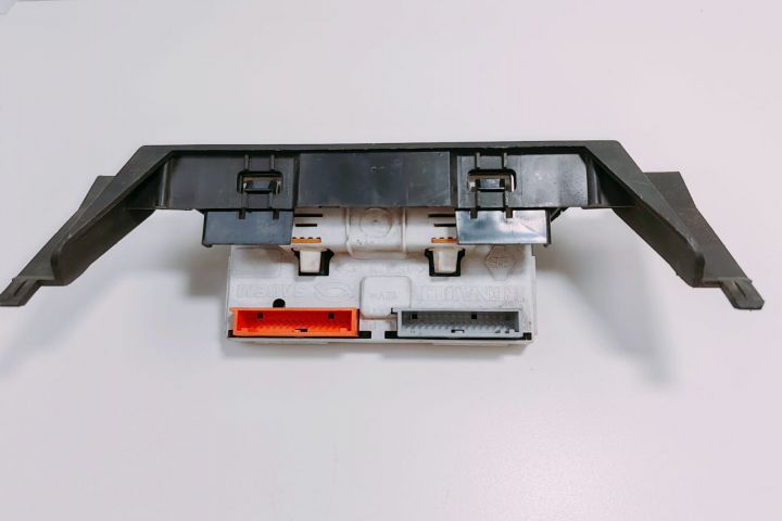 Display bord P7700436307A Renault Kangoo prima generatie seria