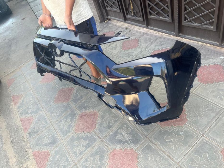 Бампер RAV4 новый