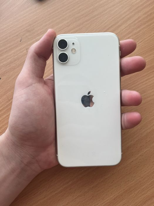 продам айфон 11