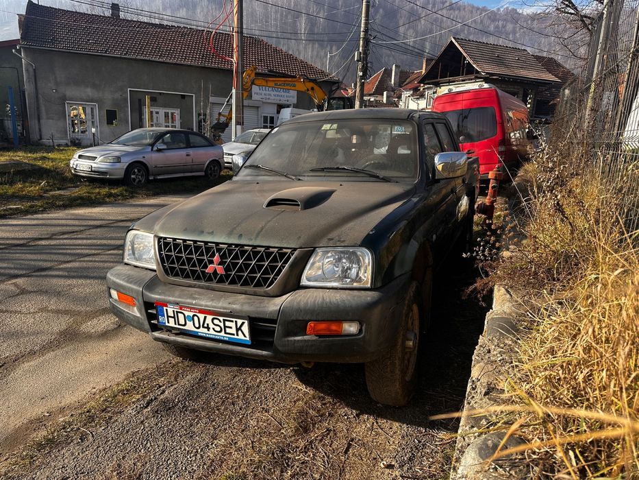 Mitsubishi L200 autoutilitara 2003
