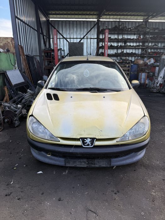 Пежо 206 1.4 бензин 75hp на части. Pejo 206 1.4i na chasti