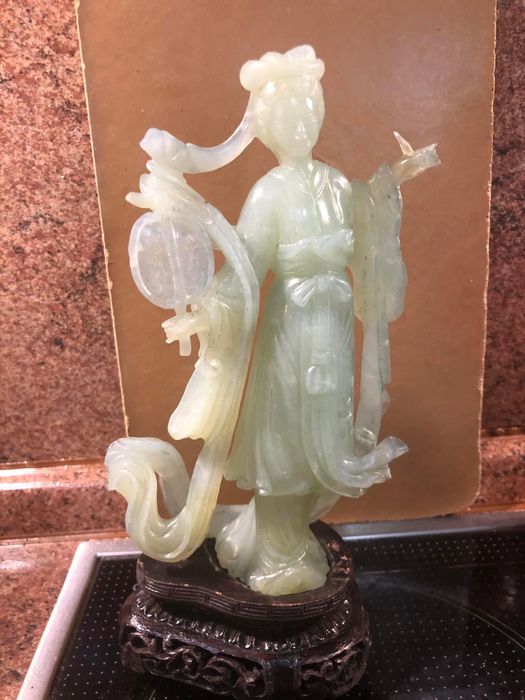 Статуя от Нефрит зелен.Китайска от средата на 20век