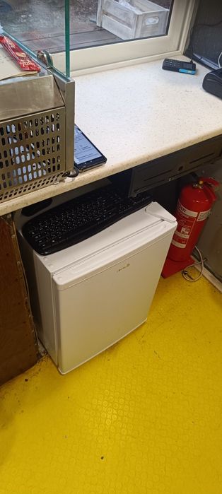 Продавам бизнес скара на дървени въглища