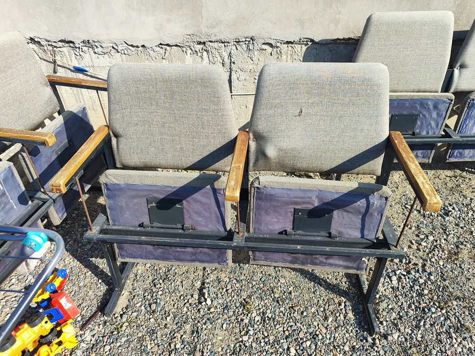 Стулья продам срочно