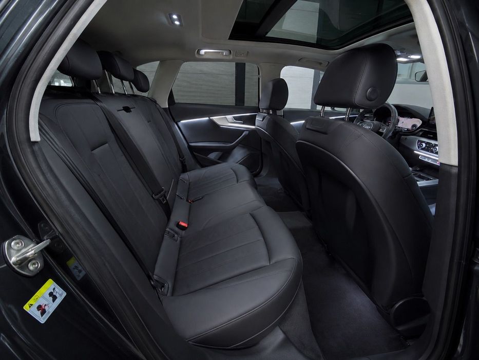 Audi A4 Avant 2021-Noul Model-Matrix-Dinamic-Virtual-Panoramic-Piele-Navi~Ambientale