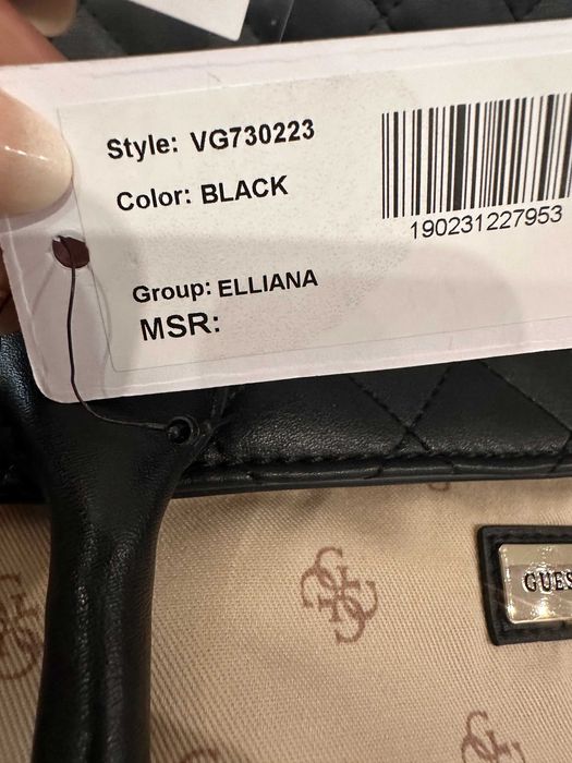 GUESS чанта в черно нова