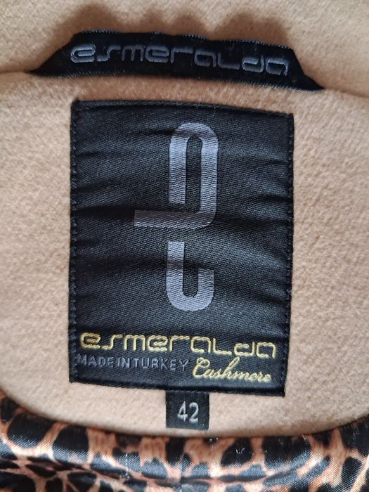 Продам пальто 48 размер