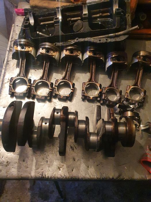 Продам блок, коленвал Монтеро Спорт