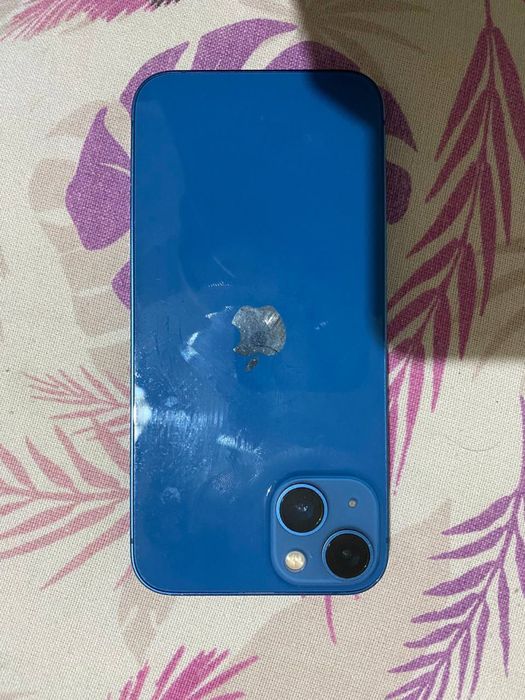 Продам iPhone 13