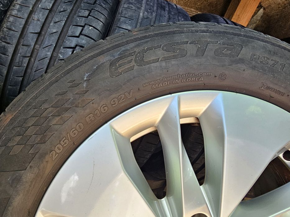 Jante aliaj 16" Skoda Octavia 3/4 Volkswagen cu anvelope vara  205 60 16