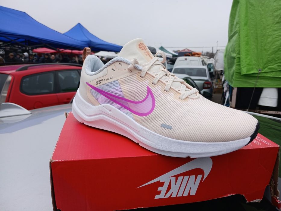 Nike model running nou