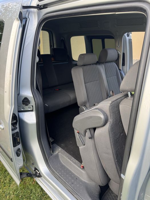 Volkswagen Caddy Maxi 7 locuri