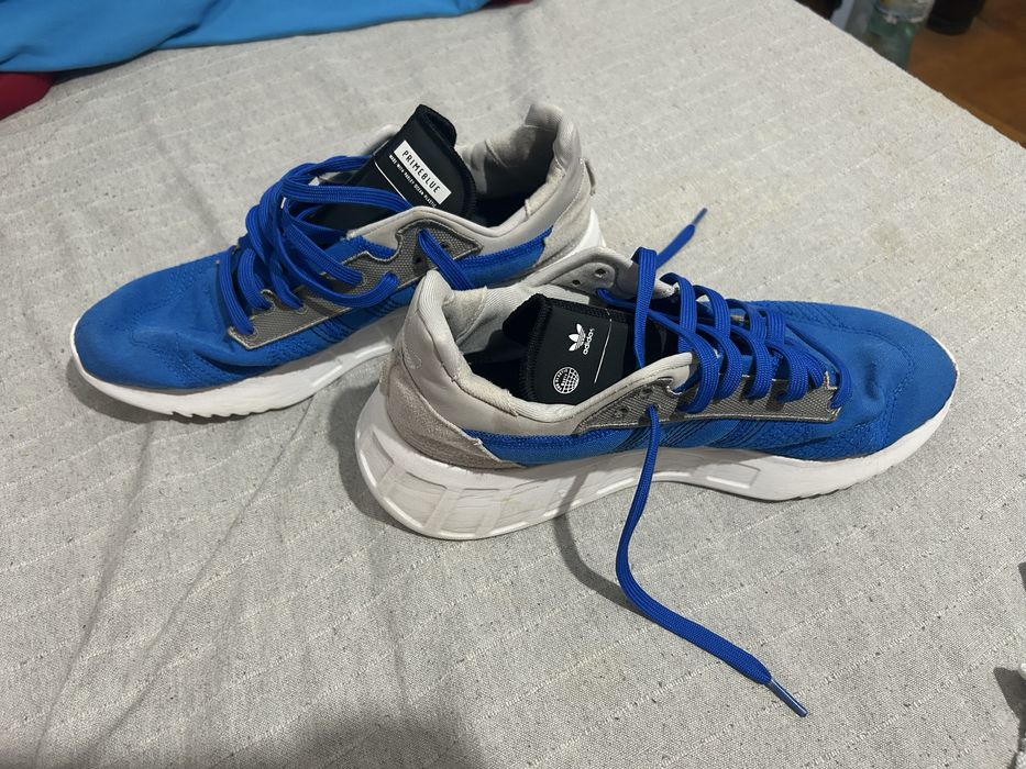 Adidasi adidas marime 44