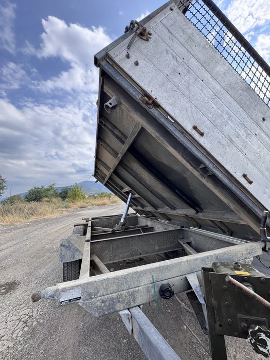 Тристранен самосвал ремарке 3 тона