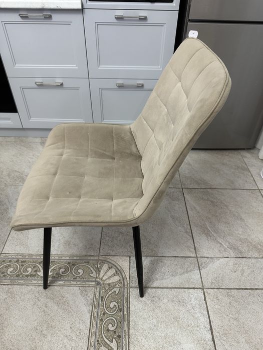 Срочно продам стулья 4 шт за 40 тыс.