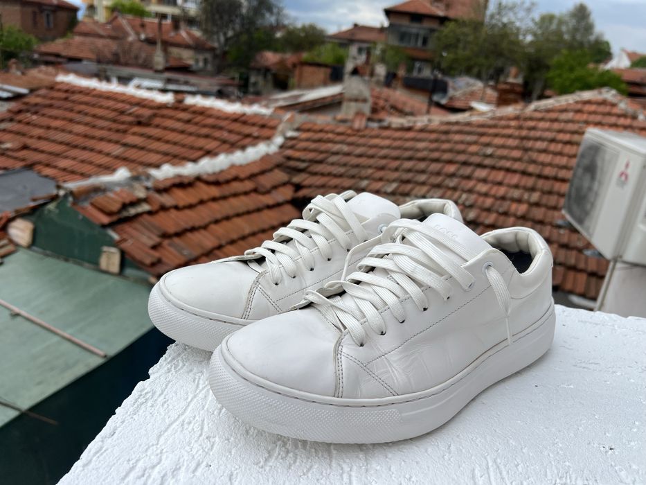 Hugo Boss All White 44