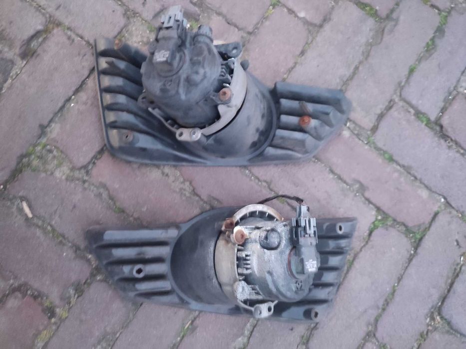 Proiectoare Opel Tigra.