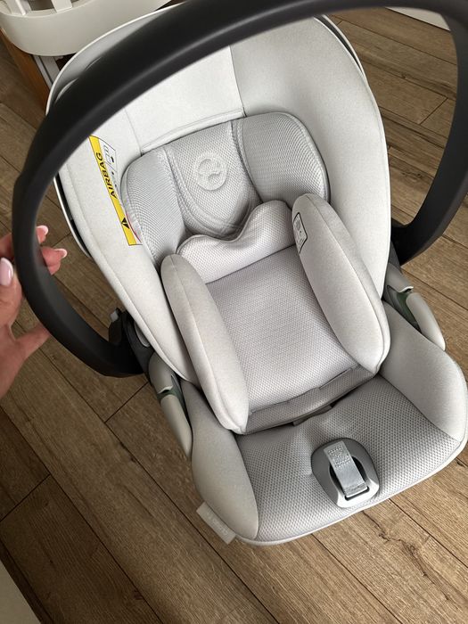 Продам автокресло cybex