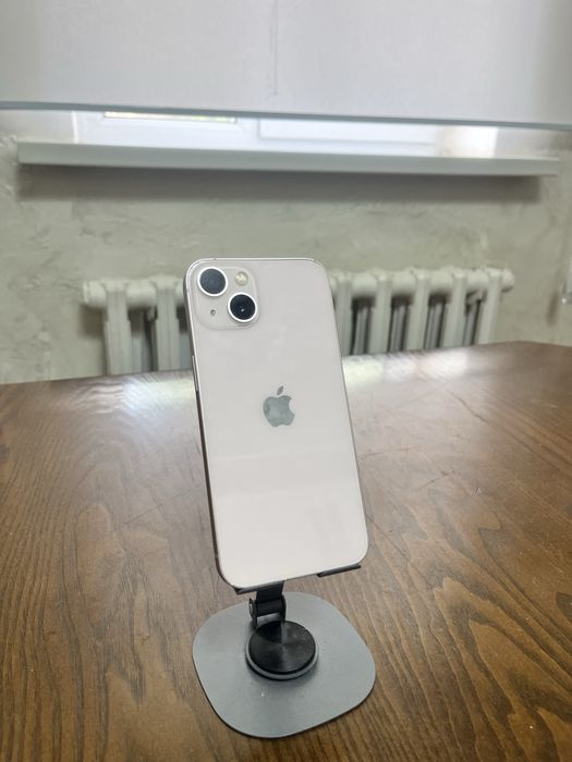 iPhone 13 в идеальном состоянии