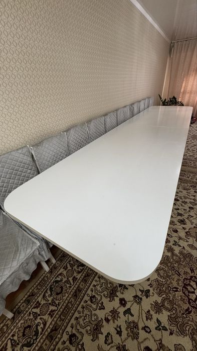 Продам стол стульями