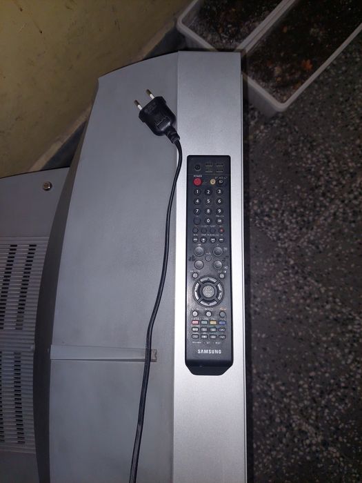 29 инча ТВ "Samsung Plano" CW-29M66V,  с дистанционно, на промо цена