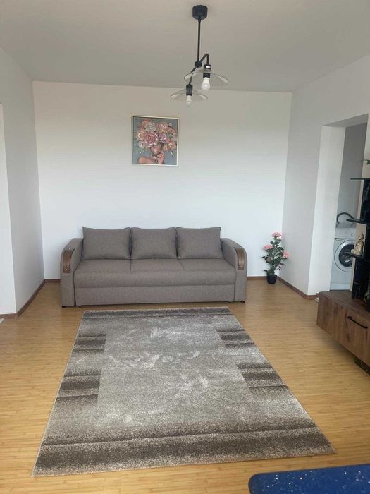 Apartament Semidecomandat