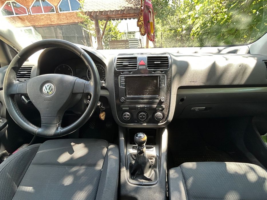Golf 5  2.0 TDI.